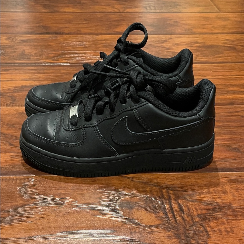 Nike Kids Black Sneakers